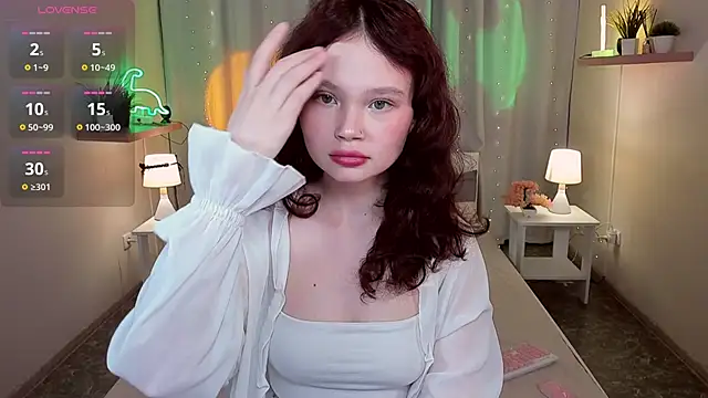 EmilyChaves online show from May 26, 2026, 7:37 am