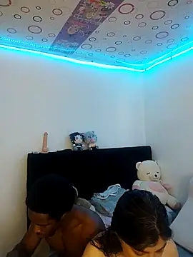 Snapshot of queemking chatting on February 15, 2026, 9:22 pm queemking online show from February 15, 2026, 9:22 pm