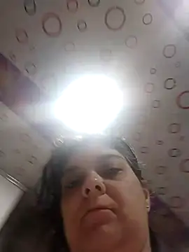 Snapshot of queemking chatting on February 18, 2026, 8:16 pm queemking online show from February 18, 2026, 8:16 pm