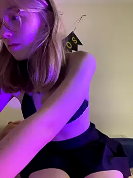 Snapshot of ReenKitty chatting on September 19, 2025, 4:58 am ReenKitty online show from September 19, 2025, 4:58 am