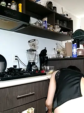 Snapshot of bombshell341 chatting on February 17, 2026, 3:51 pm bombshell341 online show from February 17, 2026, 3:51 pm