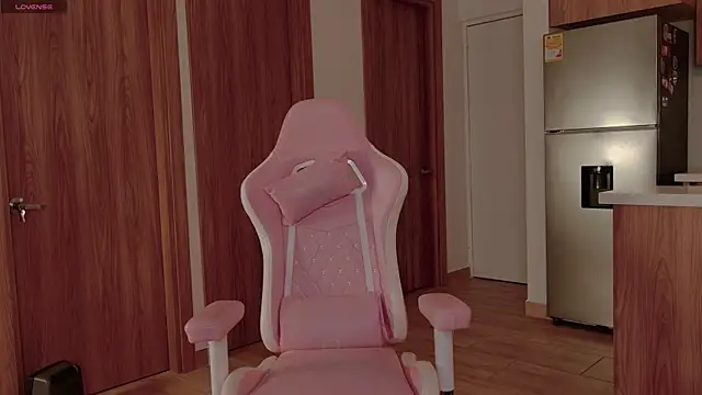 Snapshot of _bella1 chatting on March 7, 2026, 6:21 am bella1 online show from March 7, 2026, 6:21 am