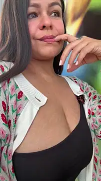 sweet shadil  online show from May 23, 2026, 1:48 pm
