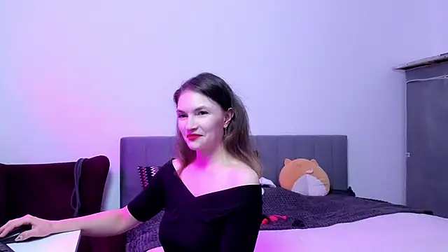 Snapshot of Katherine_Twilight chatting on October 16, 2025, 3:35 pm Katherine Twilight online show from October 16, 2025, 3:35 pm