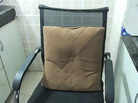 Snapshot of lovepihuu chatting on November 8, 2025, 5:40 am lovepihuu online show from November 8, 2025, 5:40 am