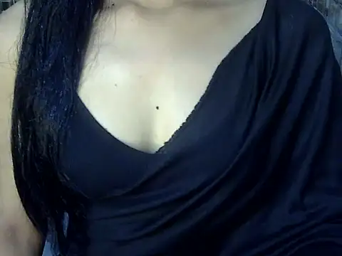 Snapshot of lovepihuu chatting on March 7, 2026, 6:43 am lovepihuu online show from March 7, 2026, 6:43 am