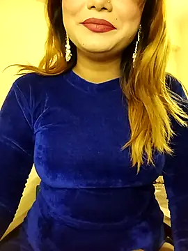 Snapshot of alexa_cam44 chatting on December 13, 2025, 8:14 pm alexa cam44 online show from December 13, 2025, 8:14 pm