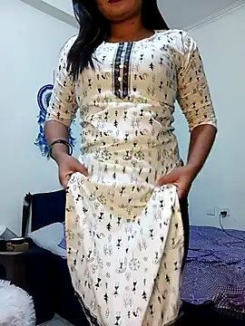 Snapshot of alexa_cam44 chatting on February 18, 2026, 8:27 pm alexa cam44 online show from February 18, 2026, 8:27 pm