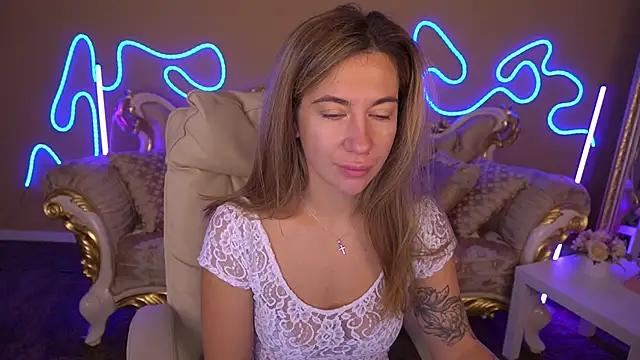 KateShanny online show from October 13, 2025, 5:51 am