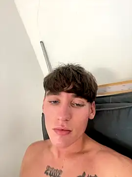 Snapshot of naughtyboy0124 chatting on December 3, 2025, 1:53 pm naughtyboy0124 online show from December 3, 2025, 1:53 pm