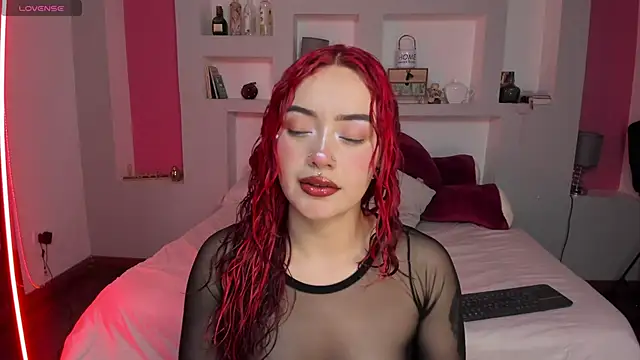 Camila Rivers online show from April 17, 2026, 12:41 pm