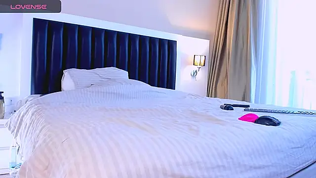 marrenaa online show from November 29, 2025, 7:11 am