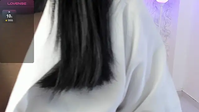 aura sanders1 online show from March 17, 2026, 3:37 pm