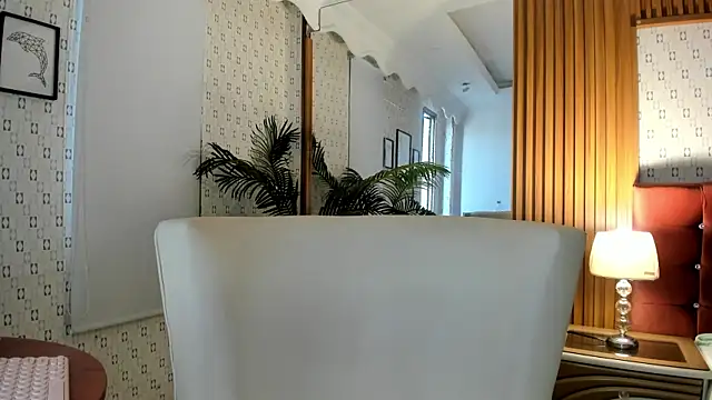 Snapshot of LunaaFerrari chatting on September 23, 2025, 12:41 pm LunaaFerrari online show from September 23, 2025, 12:41 pm