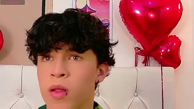 Snapshot of Axel__Evans chatting on March 11, 2026, 1:17 pm Axel Evans online show from March 11, 2026, 1:17 pm