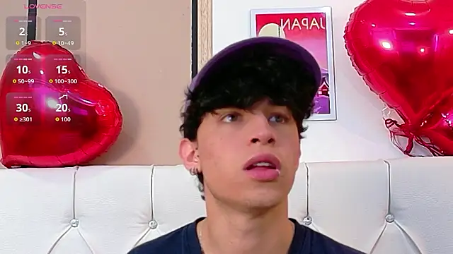 Snapshot of Axel__Evans chatting on March 16, 2026, 1:04 pm Axel Evans online show from March 16, 2026, 1:04 pm