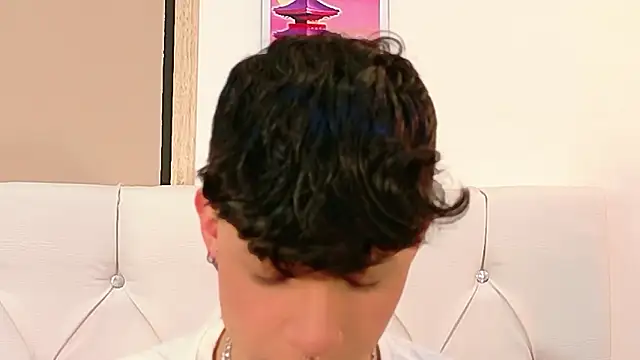 Snapshot of Axel__Evans chatting on March 20, 2026, 12:10 pm Axel Evans online show from March 20, 2026, 12:10 pm