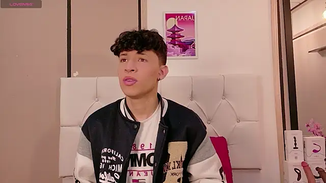 Snapshot of Axel__Evans chatting on March 30, 2026, 11:44 am Axel Evans online show from March 30, 2026, 11:44 am