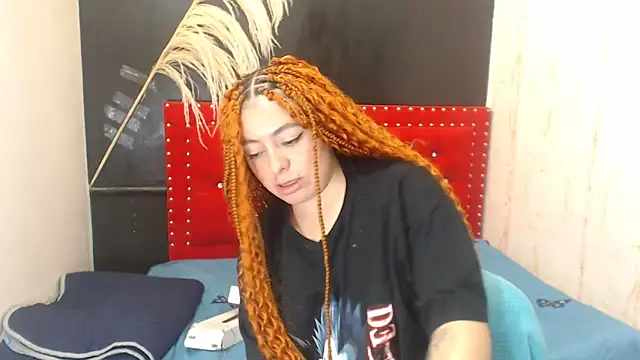 MiaKimky online show from December 5, 2025, 3:52 pm