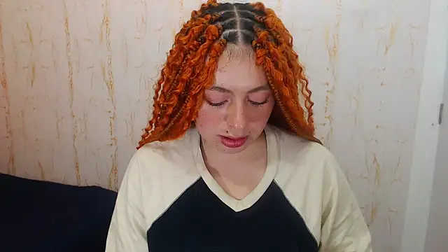 MiaKimky online show from December 20, 2025, 4:36 pm