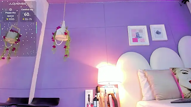 my aleja  online show from November 22, 2025, 1:21 pm