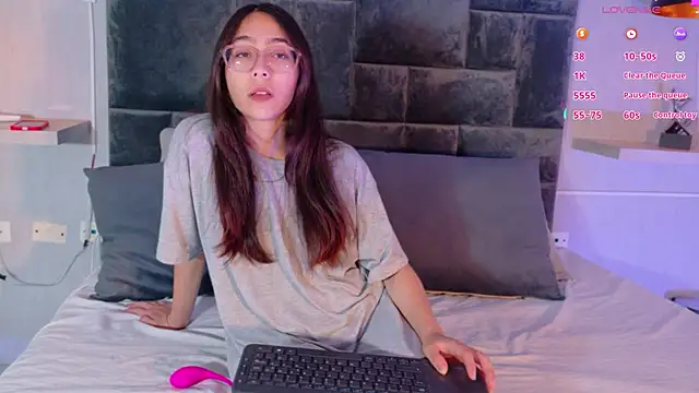 juliie star online show from May 29, 2026, 11:47 pm