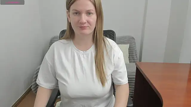 Snapshot of Alisha_Skyes chatting on February 4, 2026, 8:58 pm Alisha Skyes online show from February 4, 2026, 8:58 pm