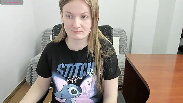 Snapshot of Alisha_Skyes chatting on February 24, 2026, 4:32 am Alisha Skyes online show from February 24, 2026, 4:32 am