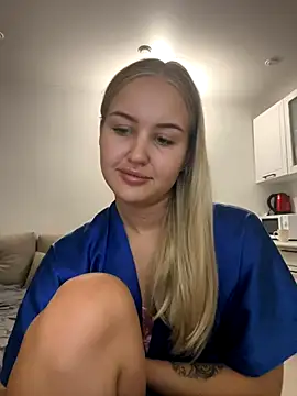 Snapshot of CandyVice chatting on November 8, 2025, 4:18 pm CandyVice online show from November 8, 2025, 4:18 pm