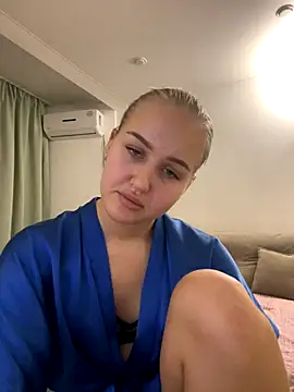 Snapshot of CandyVice chatting on November 9, 2025, 5:11 pm CandyVice online show from November 9, 2025, 5:11 pm