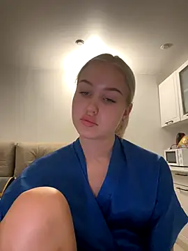 Snapshot of CandyVice chatting on November 26, 2025, 5:14 pm CandyVice online show from November 26, 2025, 5:14 pm