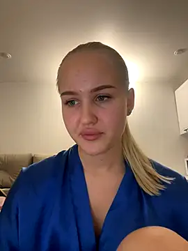 Snapshot of CandyVice chatting on November 27, 2025, 3:36 pm CandyVice online show from November 27, 2025, 3:36 pm