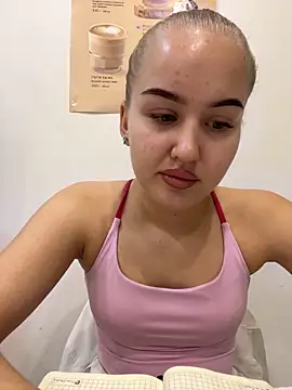 Snapshot of CandyVice chatting on December 5, 2025, 5:09 pm CandyVice online show from December 5, 2025, 5:09 pm