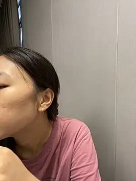 Snapshot of haiyan125216 chatting on October 18, 2025, 6:05 am haiyan125216 online show from October 18, 2025, 6:05 am