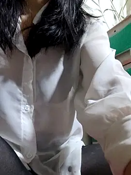 Snapshot of Maria2299 chatting on January 18, 2026, 10:24 pm Maria2299 online show from January 18, 2026, 10:24 pm