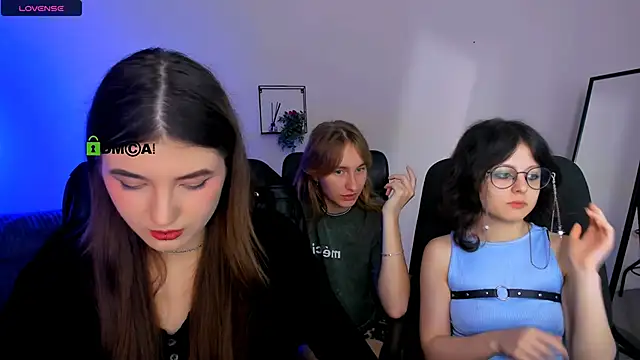 lissa night online show from September 21, 2025, 2:08 pm