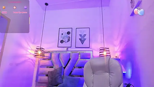 Snapshot of Ambar_Cullen chatting on October 17, 2025, 8:55 pm Ambar Cullen online show from October 17, 2025, 8:55 pm