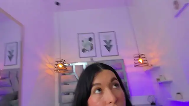 Snapshot of Ambar_Cullen chatting on November 6, 2025, 9:26 pm Ambar Cullen online show from November 6, 2025, 9:26 pm