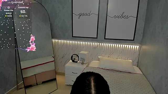 Ximenahott  online show from September 20, 2025, 10:05 am