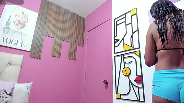 Snapshot of Lucia_Spear chatting on November 13, 2025, 12:59 pm Lucia Spear online show from November 13, 2025, 12:59 pm