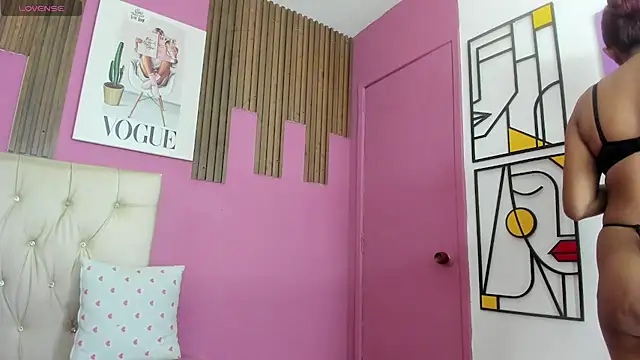 Snapshot of Lucia_Spear chatting on December 15, 2025, 12:53 pm Lucia Spear online show from December 15, 2025, 12:53 pm