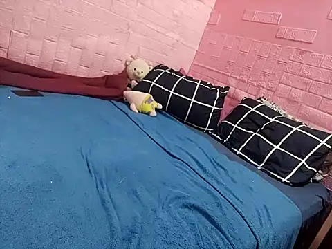 Kellye hotTs online show from February 7, 2026, 4:49 am