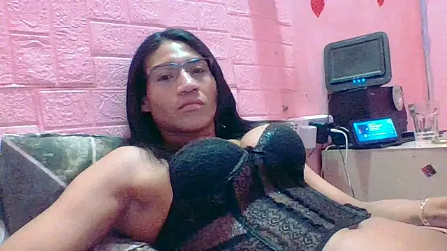 Snapshot of Kellye_hotTs chatting on April 21, 2026, 7:50 pm Kellye hotTs online show from April 21, 2026, 7:50 pm