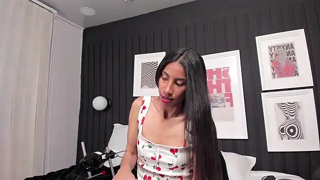 chiara evanns online show from September 29, 2025, 11:15 am
