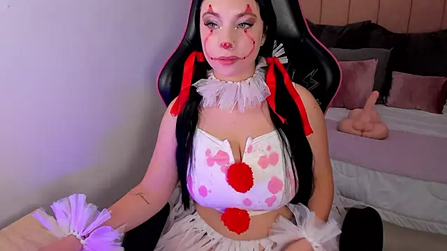 Snapshot of cloe_weiss chatting on October 31, 2025, 1:12 pm cloe weiss online show from October 31, 2025, 1:12 pm