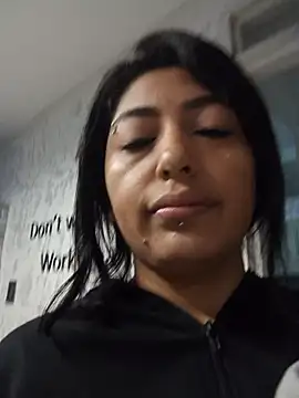 Kaylachannell online show from February 4, 2026, 3:23 am