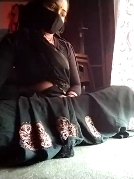 juhijaan2005 online show from December 19, 2025, 8:32 am