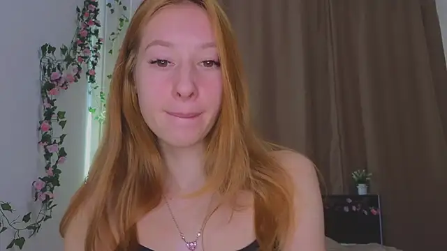Snapshot of Candy_Flosse chatting on October 8, 2025, 8:12 am Candy Flosse online show from October 8, 2025, 8:12 am