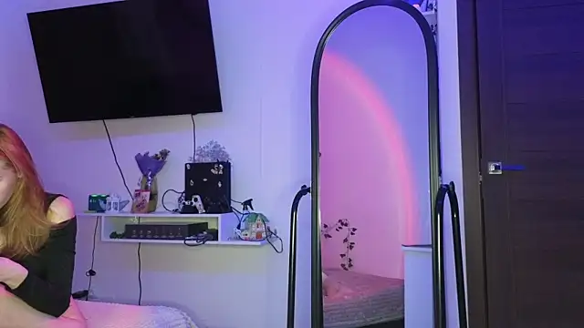 Snapshot of Candy_Flosse chatting on October 14, 2025, 8:15 am Candy Flosse online show from October 14, 2025, 8:15 am