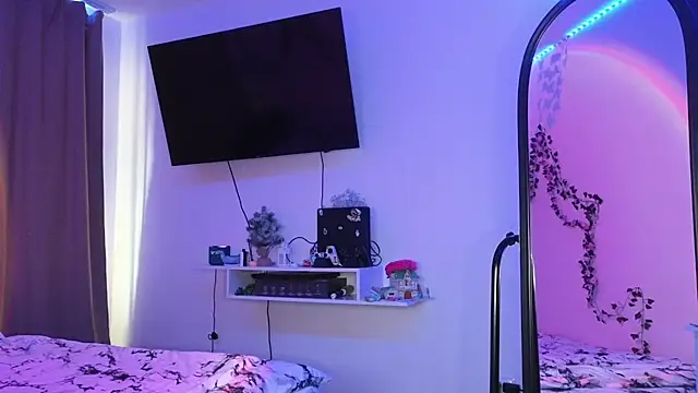 Snapshot of Candy_Flosse chatting on October 27, 2025, 10:41 am Candy Flosse online show from October 27, 2025, 10:41 am